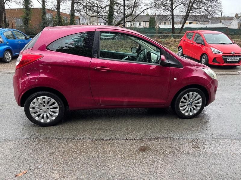 Used Ford Ka Zetec 69 HP (50 kW) 2011 Red Hatchback