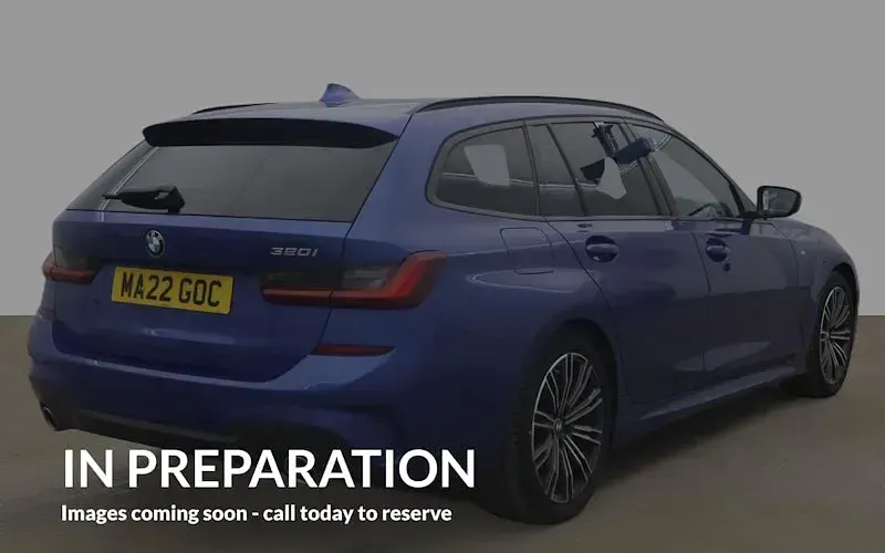 Begagnad BMW 320 M Sport 184 HK (135 kW) 2022 Blå Kombi