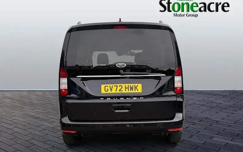 Used Ford Tourneo Connect Titanium 122 HP (89 kW) 2024 MPV