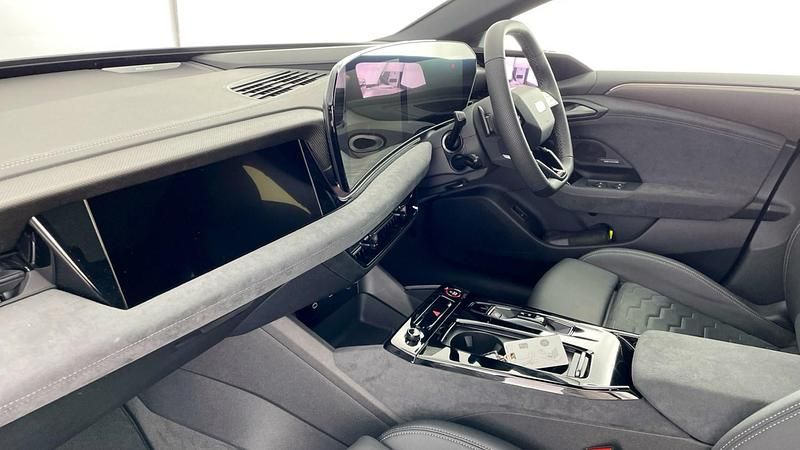 Used Audi A6 e-tron Performance 269 kW (367 HP) 2025 Black Hatchback