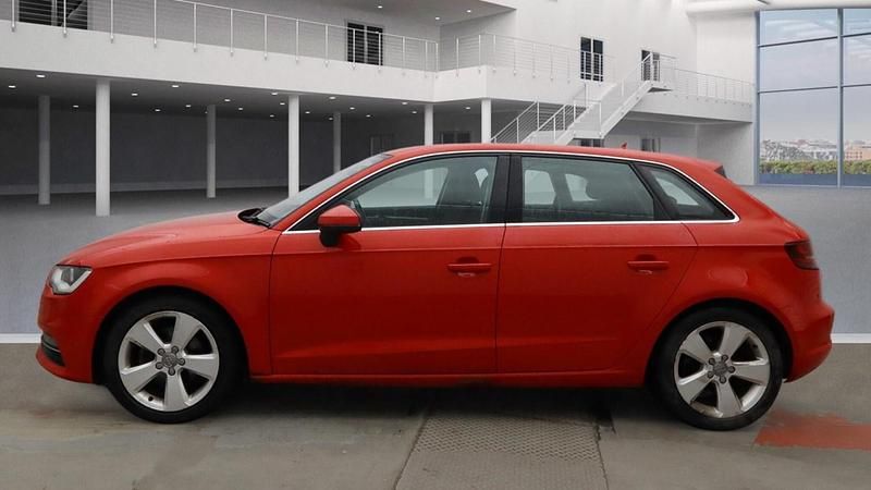 Used Audi A3 Sportback Sport 110 HP (80 kW) 2015 Red Hatchback