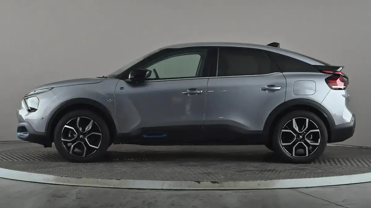 Used Citroën e-C4 Shine 100 kW (136 HP) 2023 Grey Hatchback