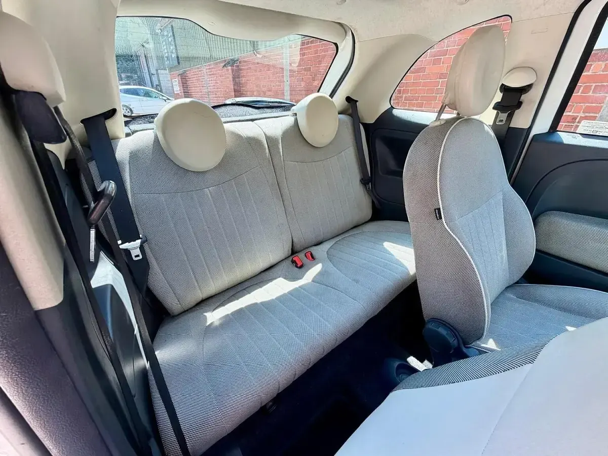 Used Fiat 500 Lounge 69 HP (50 kW) 2010 White Hatchback