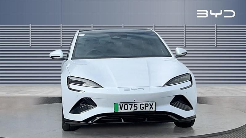New BYD Seal 389 kW (530 HP) 2025 White Sedan