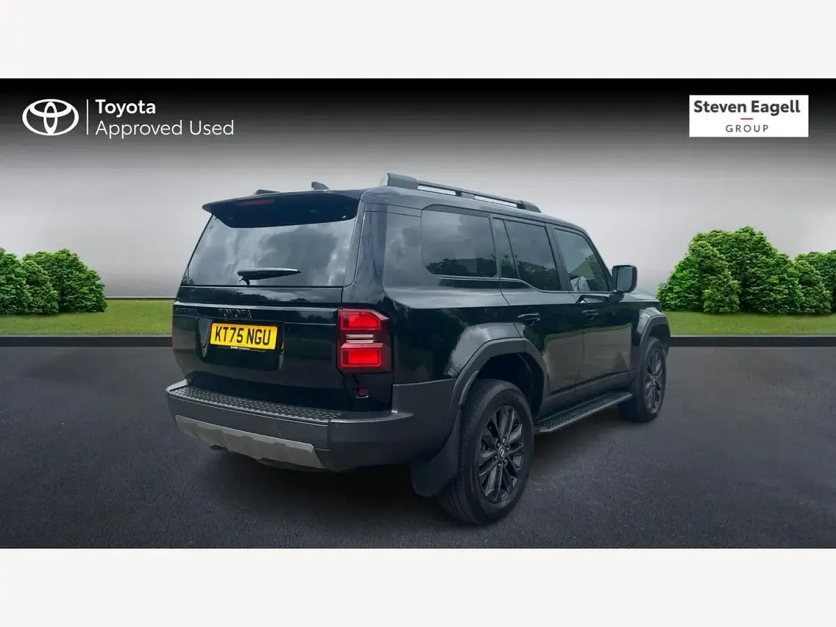Used Toyota Land Cruiser 204 HP (150 kW) 2026 Black MPV