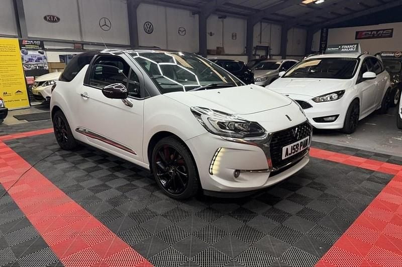 Used DS Automobiles DS3 110 HP (80 kW) 2016 White Hatchback