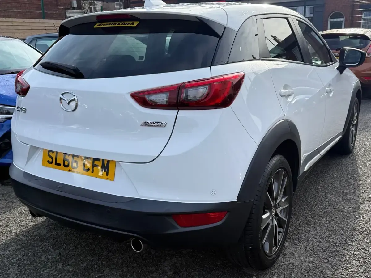 Używany Mazda CX-3 Inclusive 105 KM (77 kW) 2016 Biały SUV
