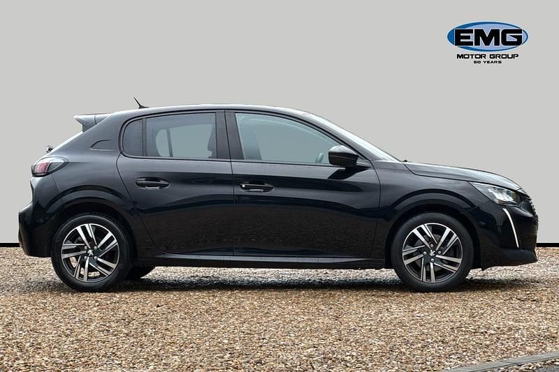 Used Peugeot 208 Allure Premium 130 HP (95 kW) 2021 Black Hatchback