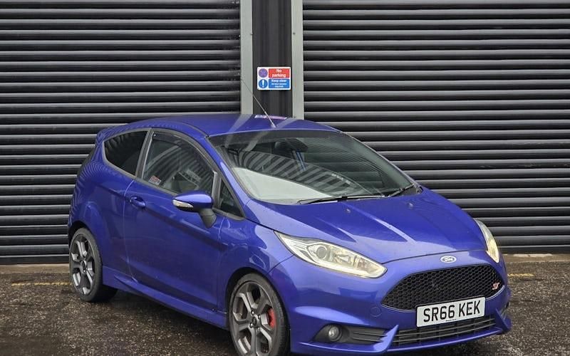 Blue Used 2016 Ford Fiesta ST Hatchback | £6,995 (Expensive) - Image 1/4