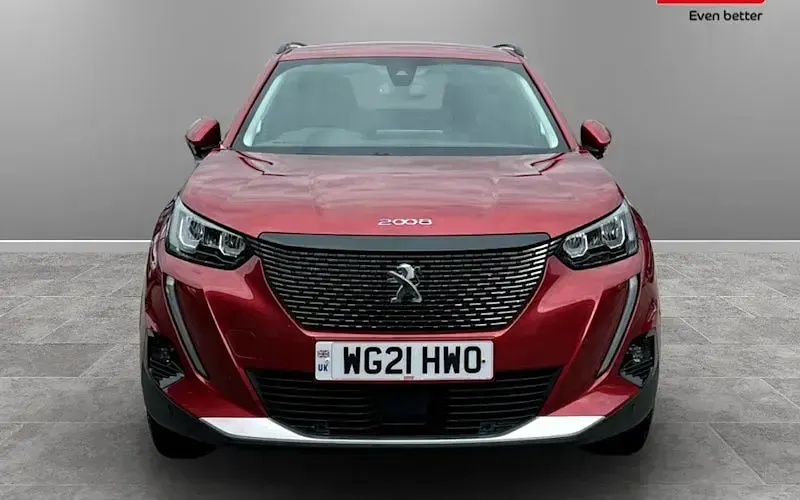 Gebraucht Peugeot 2008 Allure Premium 131 PS (96 kW) 2022 SUV