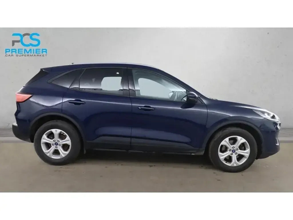 Used Ford Kuga Zetec 150 HP (110 kW) 2022 Blazer blue (standard paint) SUV