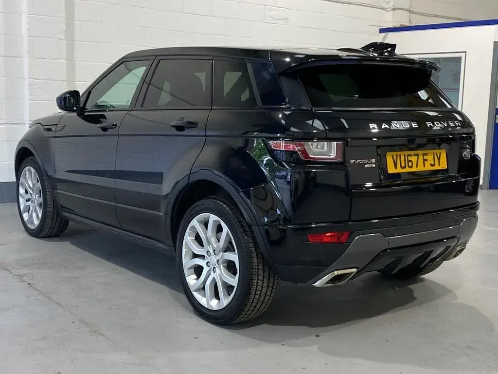 Used Land Rover Range Rover evoque HSE Dynamic 180 HP (132 kW) 2017 Black SUV