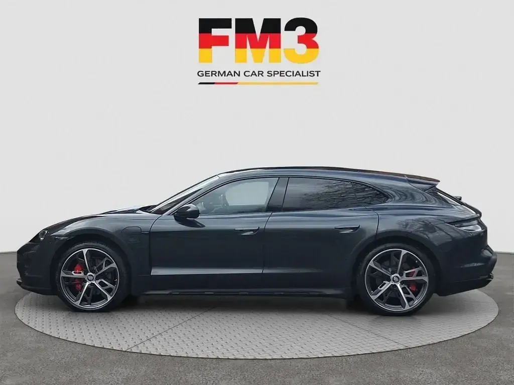 Usado Porsche Taycan 419 kW (571 HP) 2022 Cinzento Carrinha