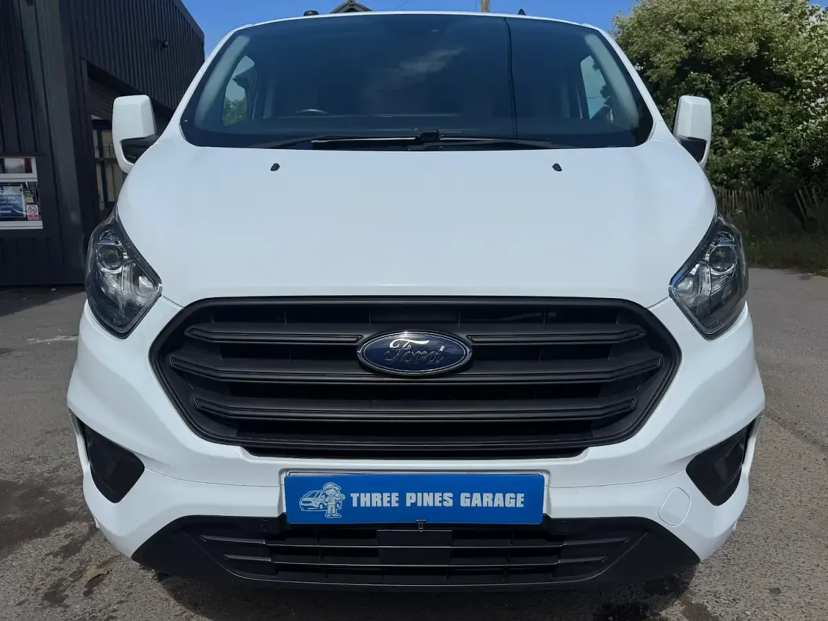 Used Ford Transit Custom Trend 130 HP (95 kW) 2019 White Van