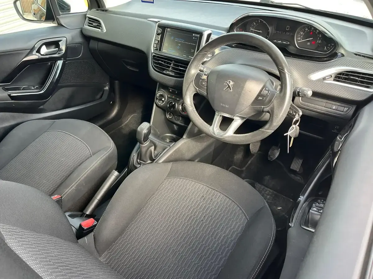 Used Peugeot 208 2017 Black Hatchback