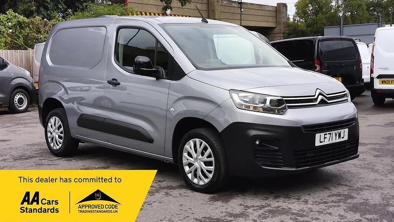 Grey Used 2022 Citroën Berlingo MPV | £8,995 (Fair price) - Image 1/4