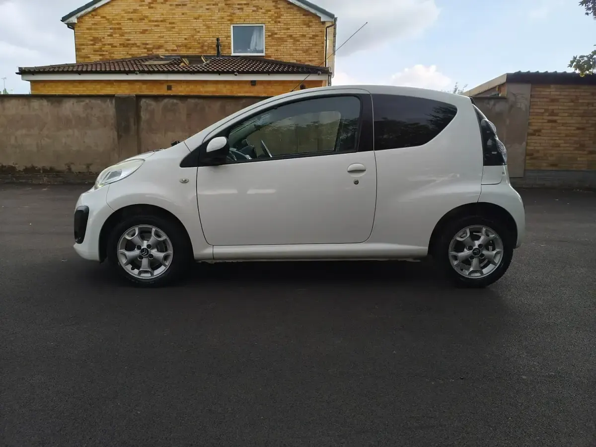 Used Citroën C1 VTR Sport 2012 White Hatchback