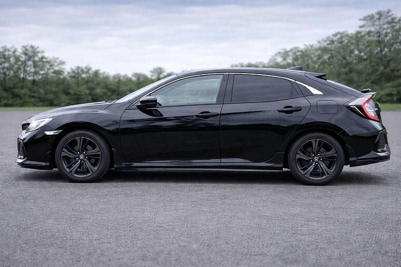 Begagnad Honda Civic SR 126 HK (92 kW) 2019 Svart Halvkombi