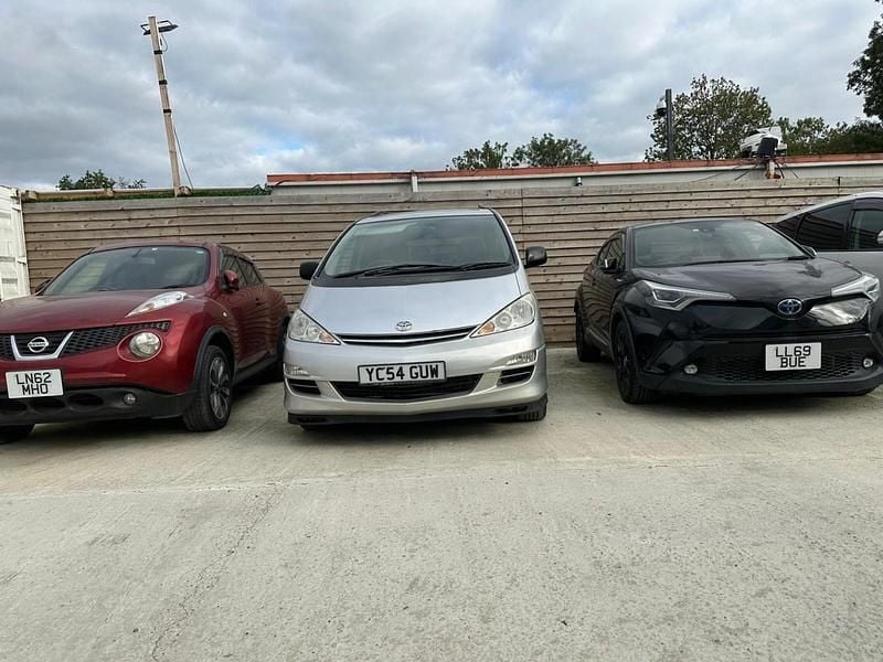 Silver Used 2004 Toyota Previa MPV | £1,950 - Image 1/4