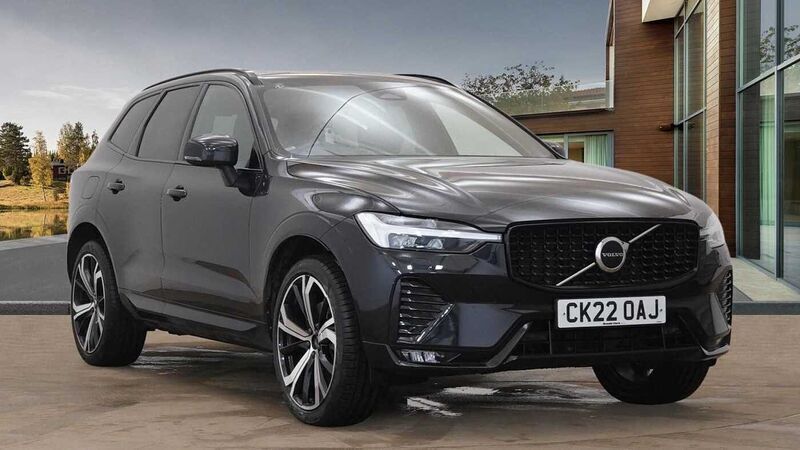 Used 2022 Volvo XC60 R-Design SUV | £38,991 (Expensive) - Image 1/4