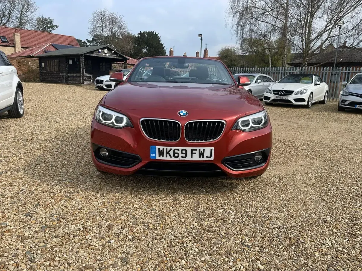 Usado BMW 218 Sport Line 2019 Naranja Descapotable