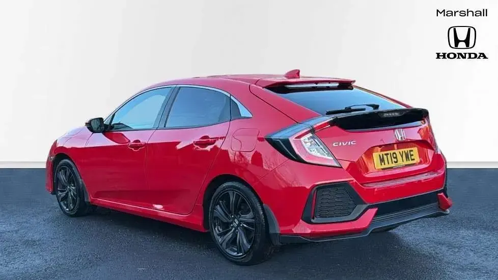 Used Honda Civic EX 127 HP (93 kW) 2019 Red Hatchback