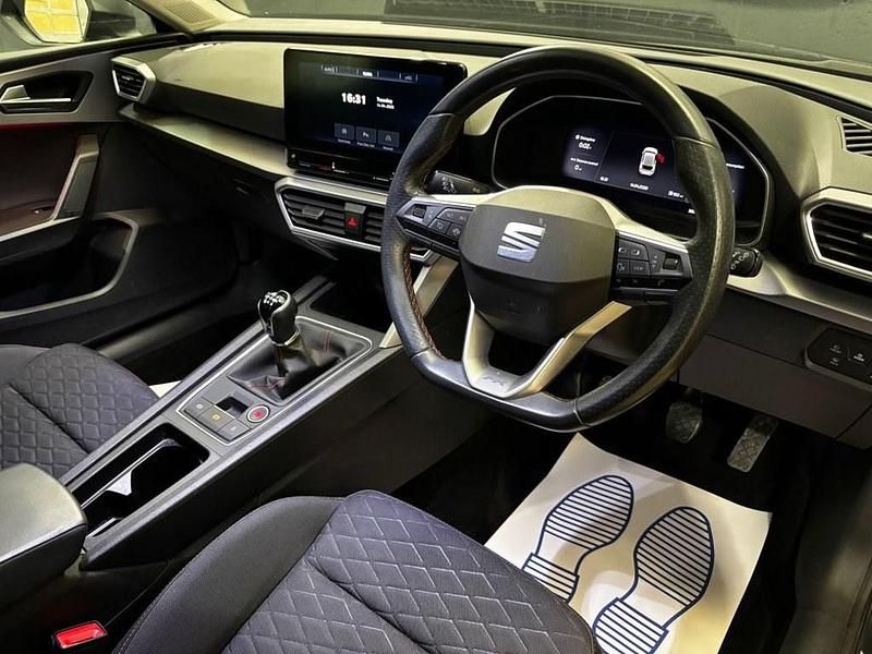 Used Seat Leon FR 130 HP (95 kW) 2023 Grey Hatchback