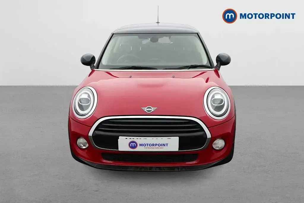 Usado Mini Cooper Classic 2019 Rojo Utilitario