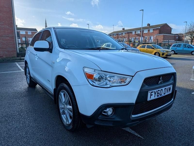 Used Mitsubishi ASX 115 HP (84 kW) 2010 White SUV