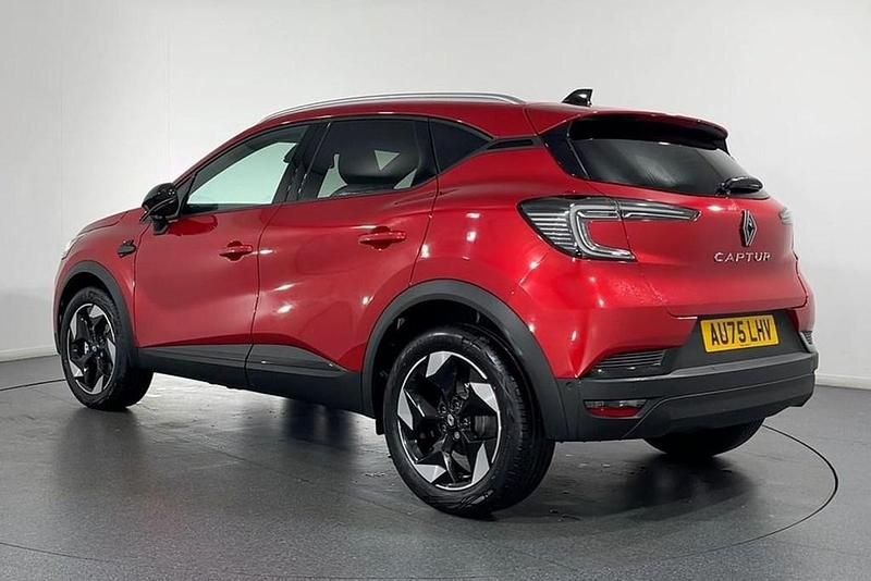 Used Renault Captur Techno 90 HP (66 kW) 2025 Red  SUV