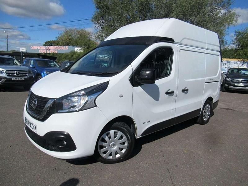 White Used 2020 Nissan NV300 Acenta Van | £10,495 (Super price) - Image 1/4