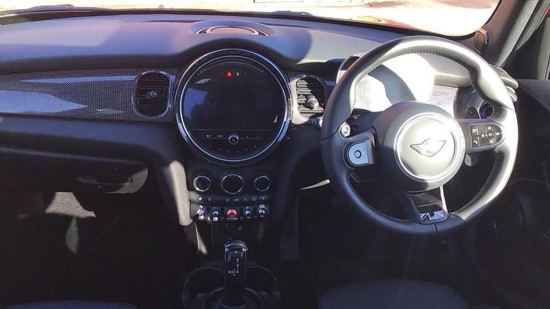 Used Mini Cooper S Exclusive 176 HP (129 kW) 2024 Red Hatchback