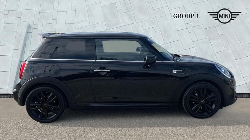 Used Mini Cooper Hatch 134 HP (98 kW) 2020 Black Hatchback