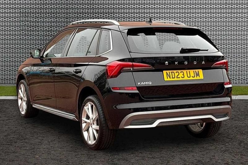 Used Skoda 110 R SE L Executive 81 HP (59 kW) 2023 Black magic pearl effect Estate