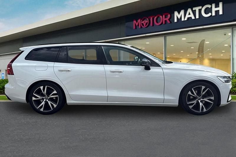 Used Volvo V60 R-Design 2020 White Estate