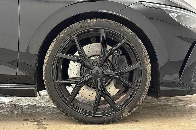 Used VW Golf VIII R 333 HP (244 kW) 2025 Black Hatchback