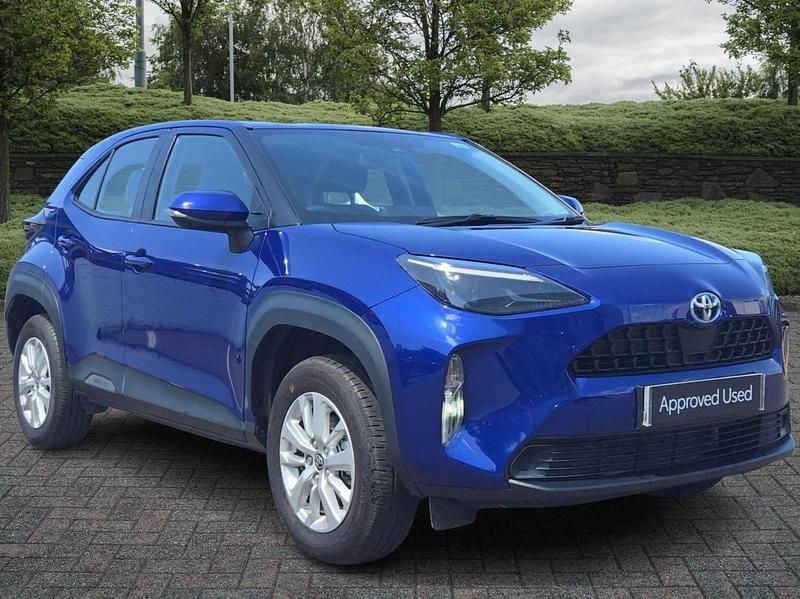 Blue Used 2023 Toyota Yaris Hybrid Estate | £21,961 (Fair price) - Image 1/4