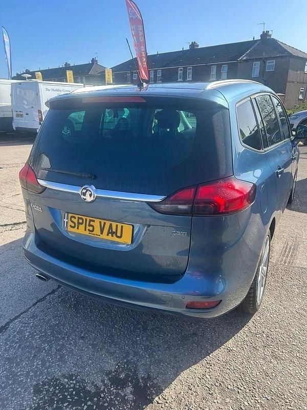 Used Vauxhall Zafira Tourer SRi 165 HP (121 kW) 2015 Blue MPV