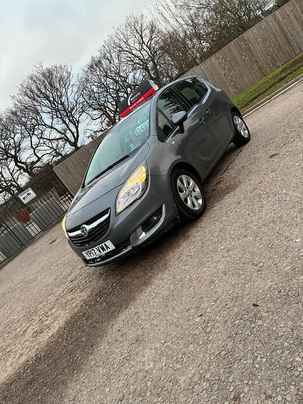 Used Vauxhall Meriva 100 HP (73 kW) 2017 Grey MPV