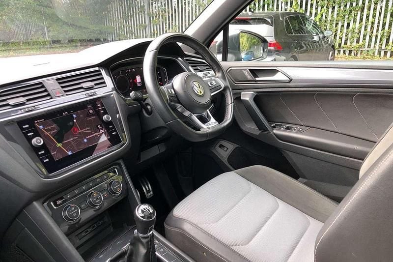 Image 2/4