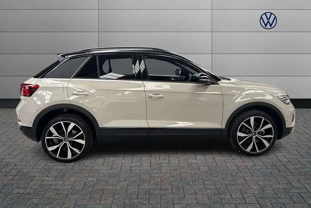 New VW T-Roc Design 147 HP (108 kW) 2026 Grey SUV