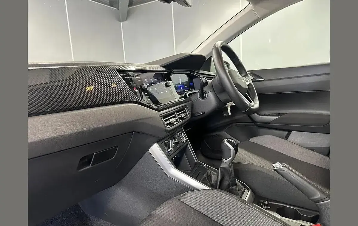Used VW Polo Life 80 HP (58 kW) 2023 Grey Hatchback