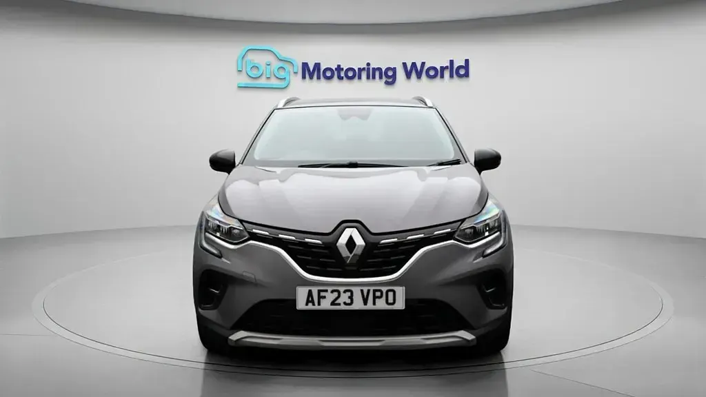 Usado Renault Captur Techno 145 HP (106 kW) 2023 Cinzento SUV