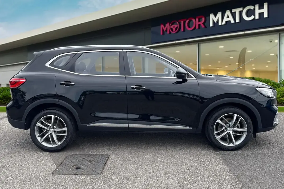 Used MG HS Excite 162 HP (119 kW) 2023 Black SUV