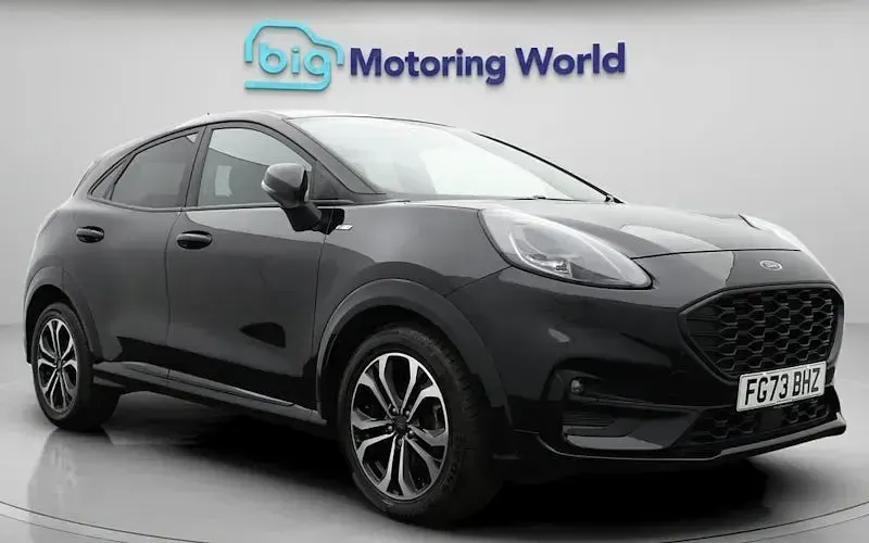 Käytetty Ford Puma ST-Line 125 HP (91 kW) 2023 Katumaasturi