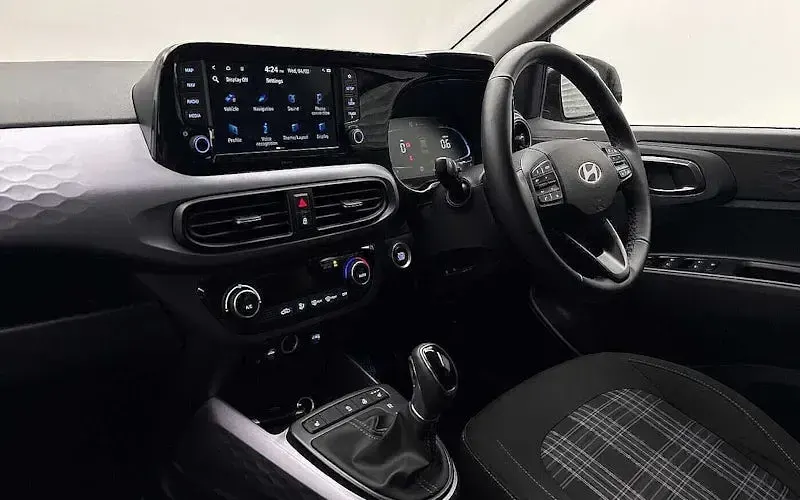Used Hyundai i10 Premium 79 HP (58 kW) 2025 Black Hatchback