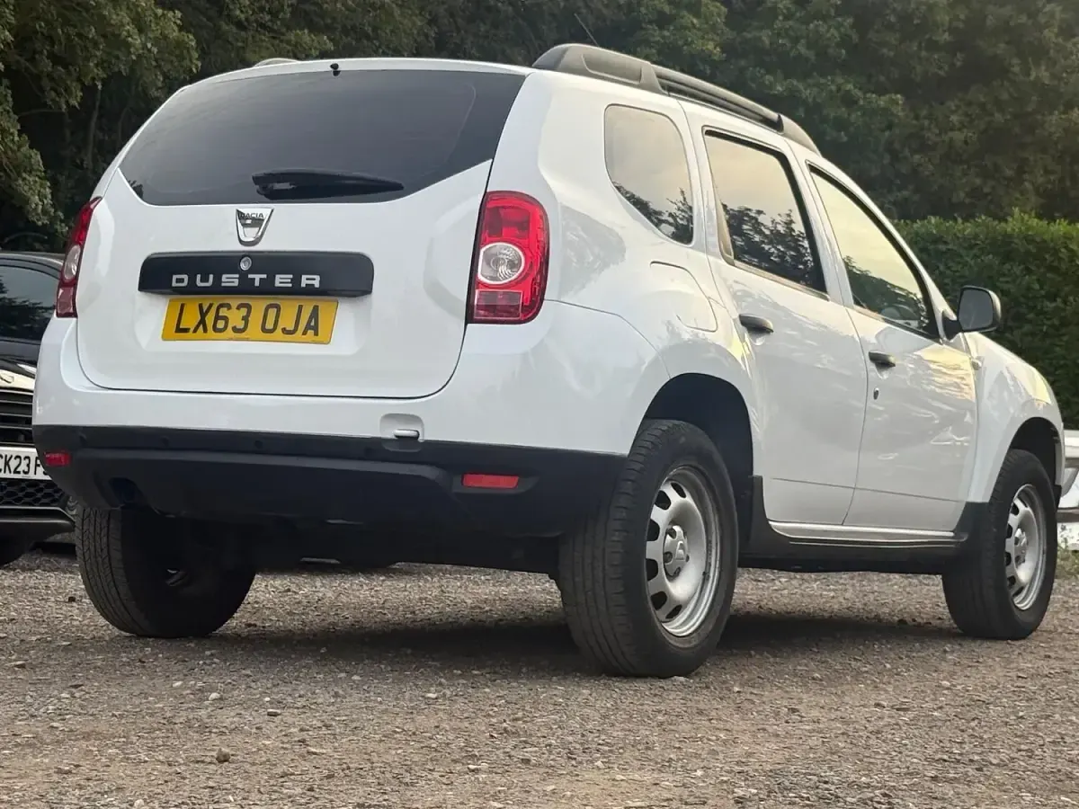 Used Dacia Duster Acces 103 HP (75 kW) 2013 White SUV