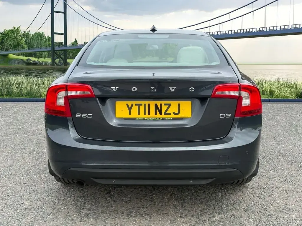 Used Volvo S60 SE Lux 163 HP (119 kW) 2011 Grey Sedan