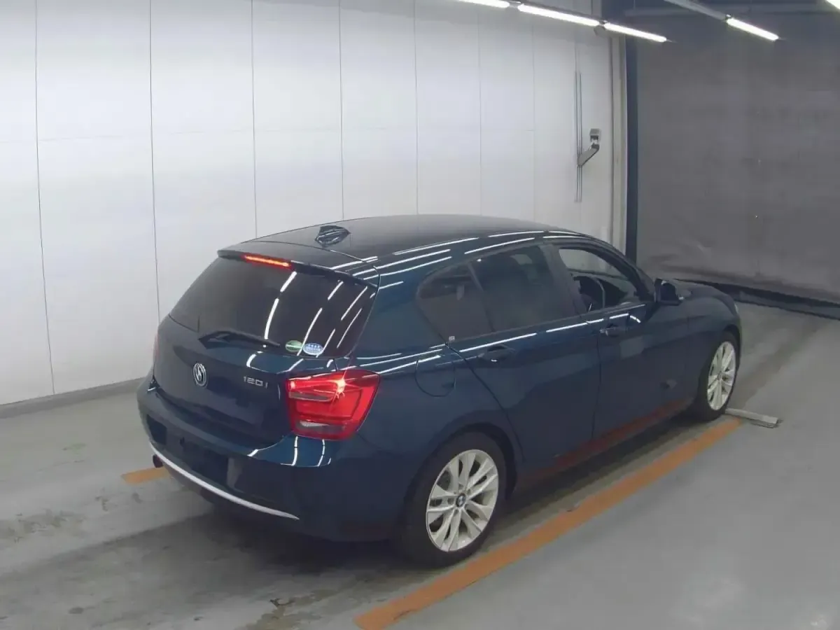 Used BMW 120 Sport Line 2015 Blue Hatchback