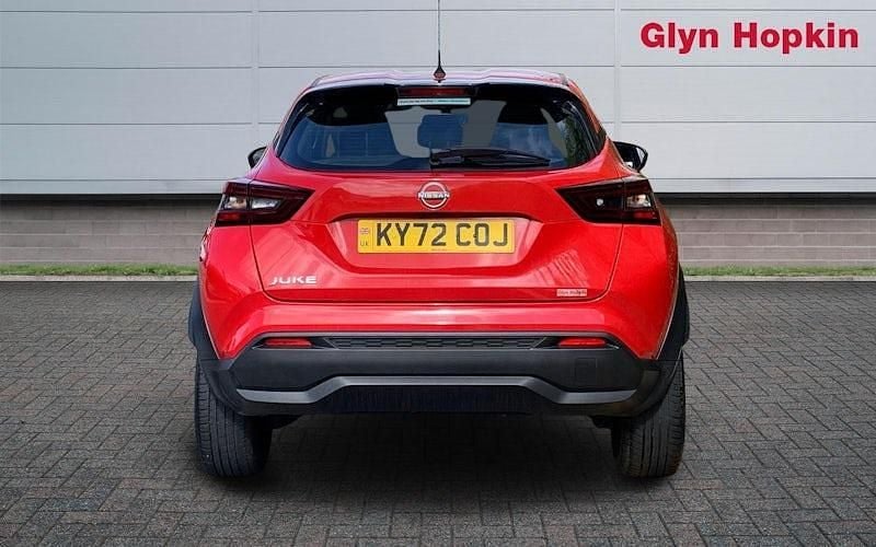 Gebraucht Nissan Juke Acenta 117 PS (86 kW) 2022 Rot SUV